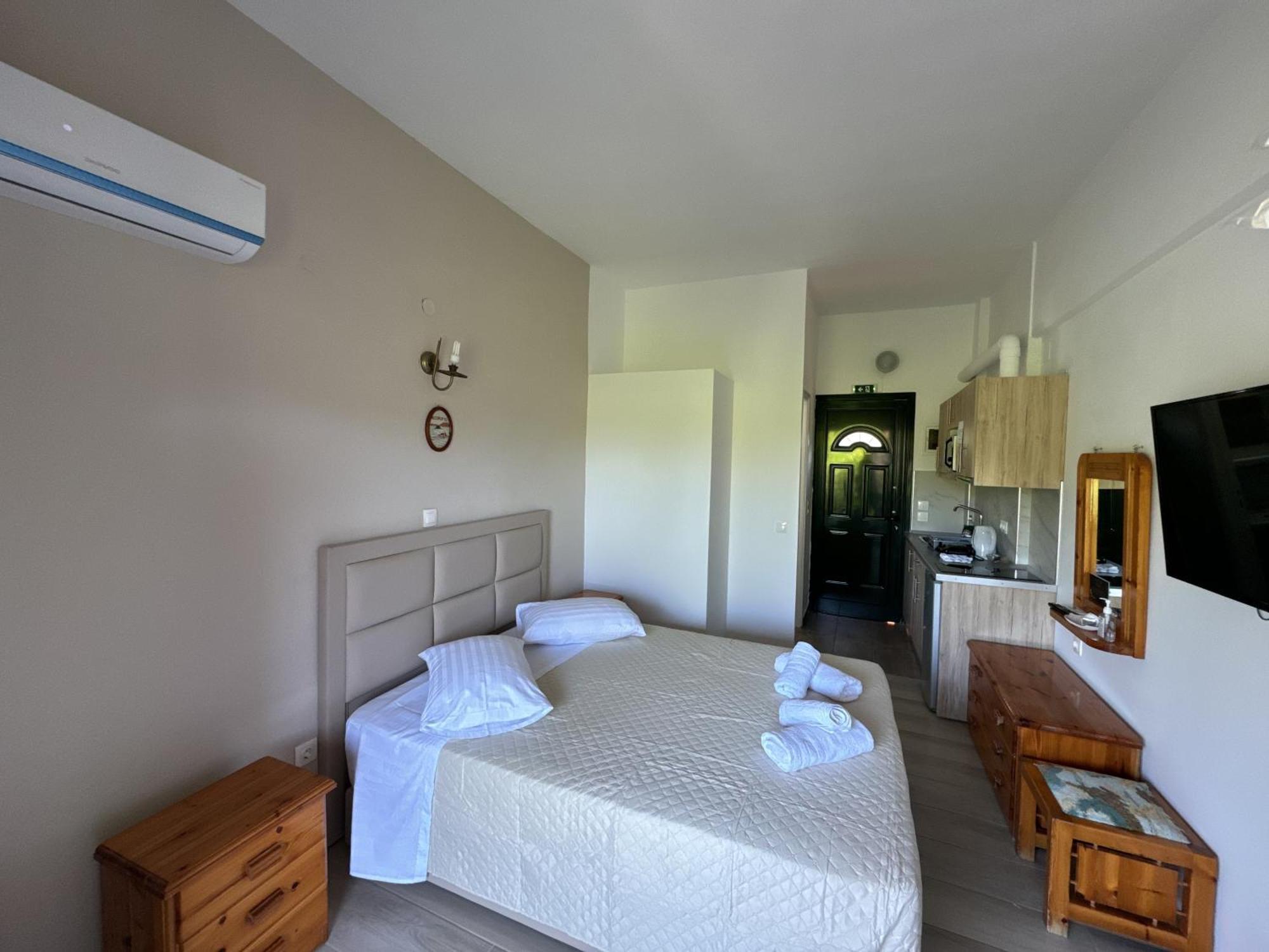 Athina Studios Paleokastritsa Buitenkant foto