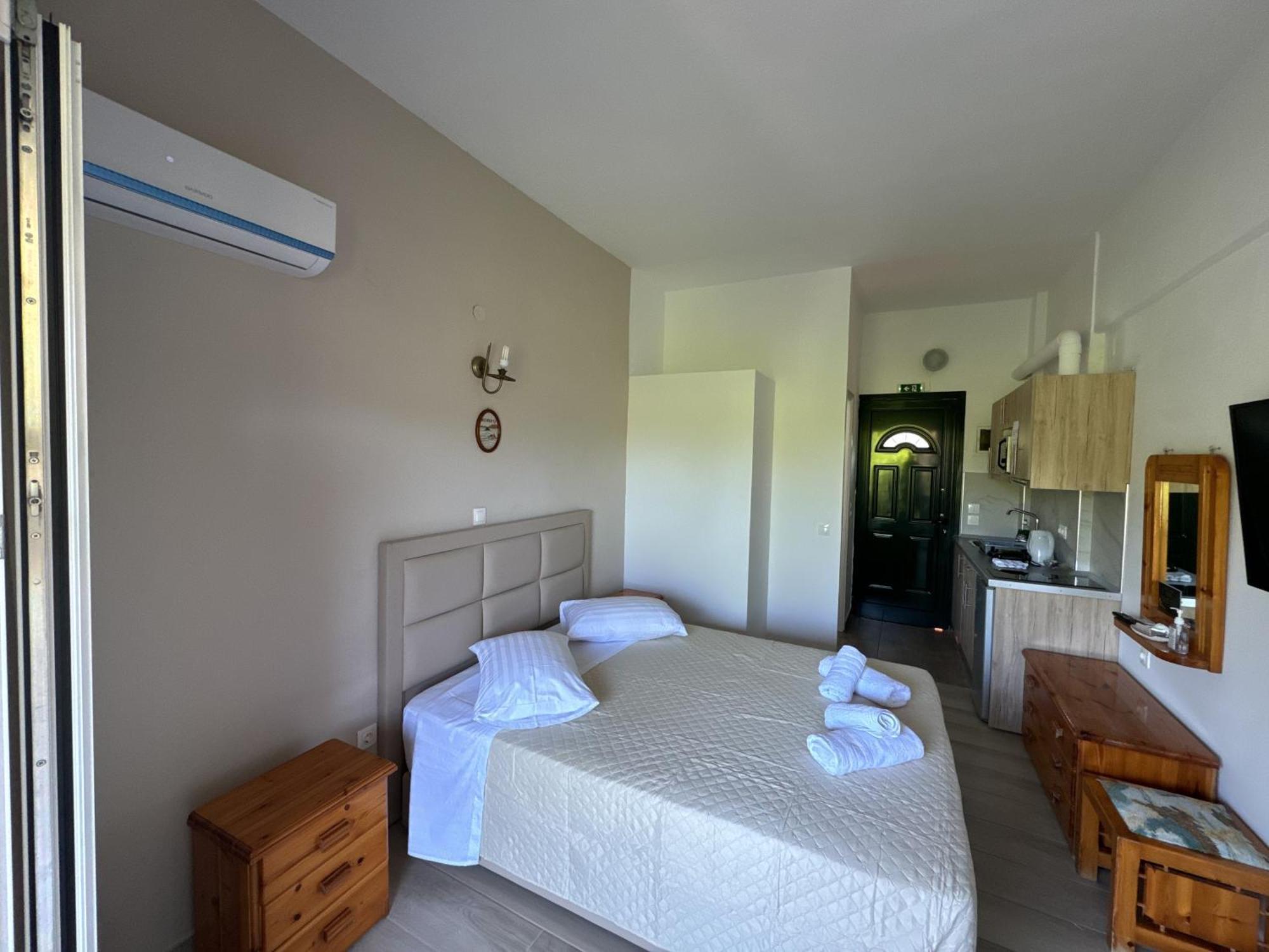 Athina Studios Paleokastritsa Buitenkant foto